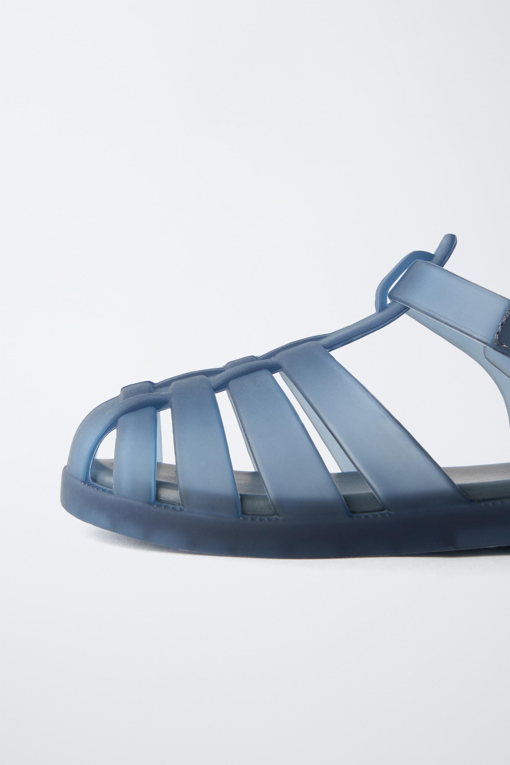 RUBBERIZED STRAPPY FISHERMAN SANDALS